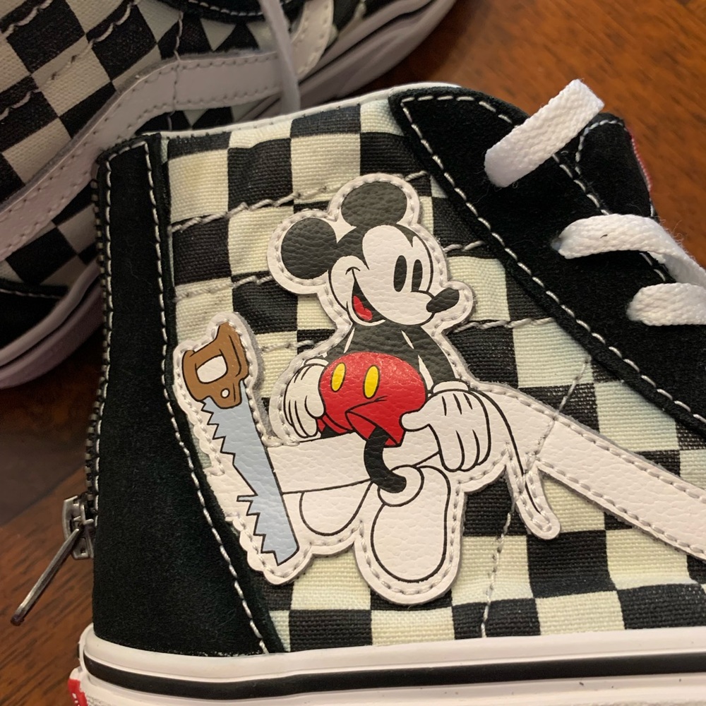 Disney X Vans for Mickeys 90th Anniversary Sk8 Hightop Kids - Picture 6 of 7